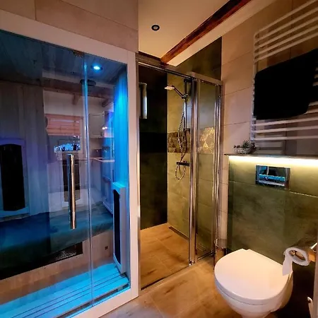 Urocza Kryjowka Ze Spa Lesko Exteriér fotografie