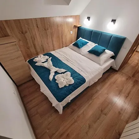 Urocza Kryjowka Ze Spa Lesko Exteriér fotografie